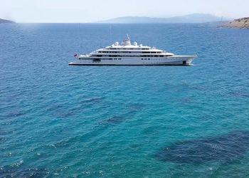 Suudi Prens’in yatı Bodrum açıklarına demirledi