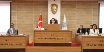 AK Parti’den Eleştiri, Başkan Aras’tan Denge Sözü
