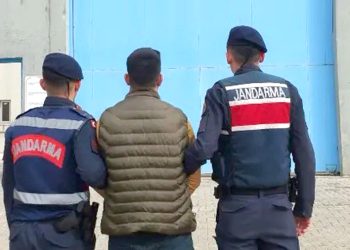10 uyuşturucu taciri tutuklandı
