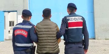 10 uyuşturucu taciri tutuklandı