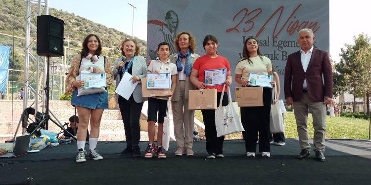 Mandalin Öykü Yarışması Ödülleri Sahiplerini Buldu