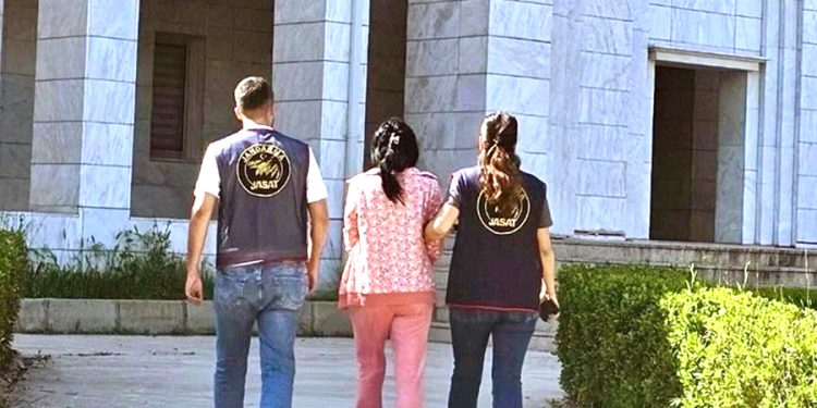 Dolandırıcılıktan Aranan Kadın Muğla’da Yakalandı