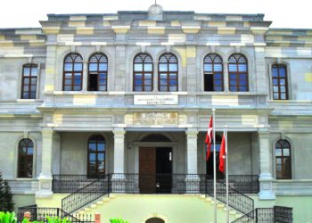 Üniversitenin ‘diploma iptal’ kararı yargıdan döndü: İmamoğlu davasına emsal olabilir