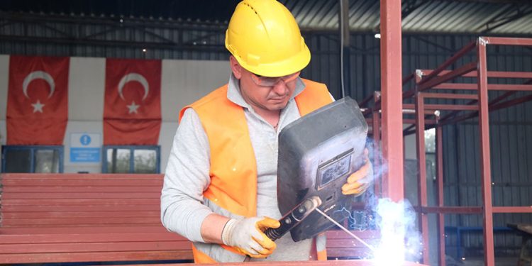 Belediye Atölyelerinde Plaj Hazırlıkları