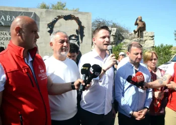 CHP, gençlerin geleceği için Bodrum’dan Muğla’ya Adalet yürüyüşü başlattı