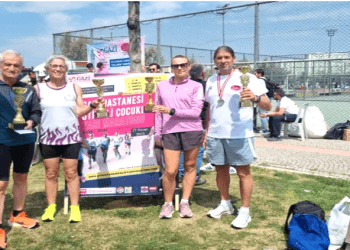 Bodrumlu atletler Gazi Koşusu’ndan 4 kupa ile döndü