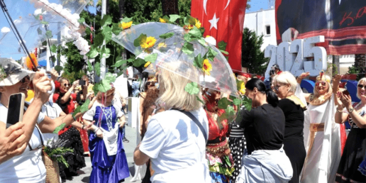 Bodrum Uluslararası Hıdırellez Şenlikleri çok renkli başladı