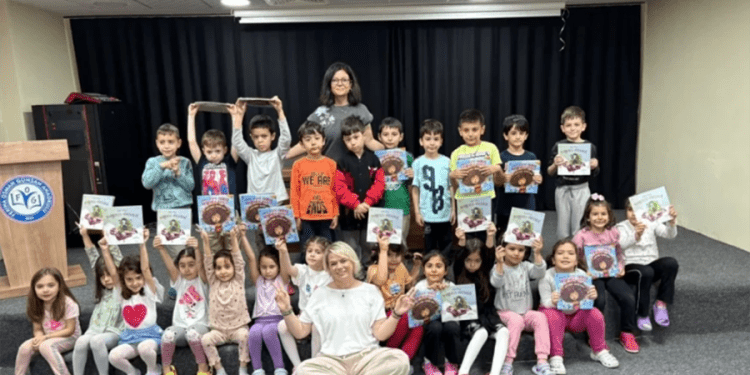 Minikler Kitap Okuma Alışkanlığı Kazanacak