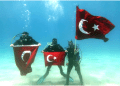 Dalgıçlar “19 Mayıs’ı” deniz altında kutladı