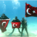 Dalgıçlar “19 Mayıs’ı” deniz altında kutladı