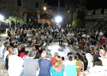 Tarihi kalede müzik ziyafeti