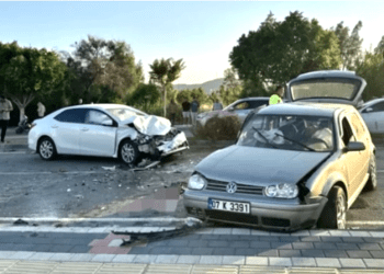 Fethiye’de 2 otomobil kafa kafaya girdi; 1 kişi öldü, 3 kişi yaralandı
