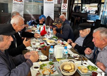 Bodrum Denizciler Derneği 80 Yaş Üzerindeki Üyelerini Kahvaltıda Ağırladı