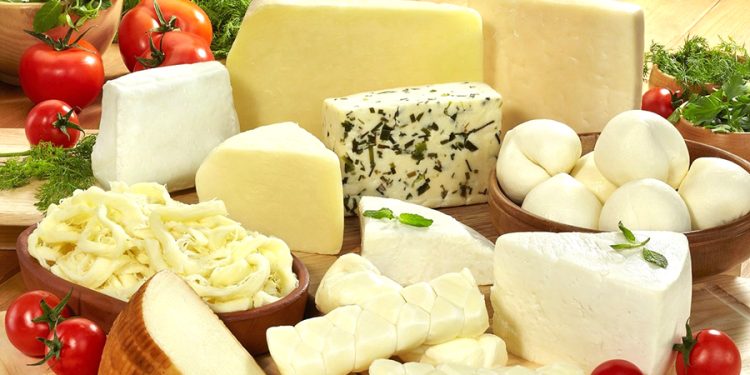 Peynir alırken iki kez düşünün! Aralarında ünlü peynir markası da var