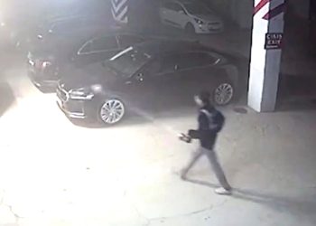 Kartalkaya’daki yangın faciasında skandal görüntüler: İnsanlar diri diri yanarken onlar araçlarını kurtarmış