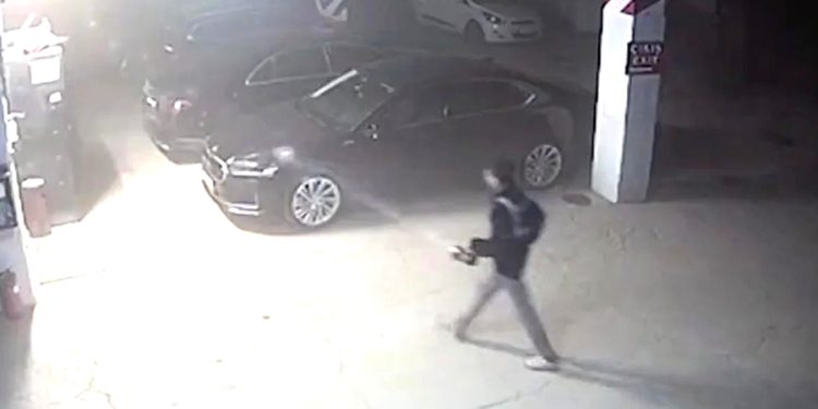 Kartalkaya’daki yangın faciasında skandal görüntüler: İnsanlar diri diri yanarken onlar araçlarını kurtarmış