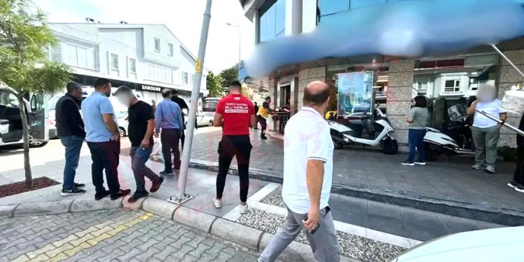 Banka Tuvaletinde Silahla Yaralanan Güvenlik Görevlisinden Acı Haber