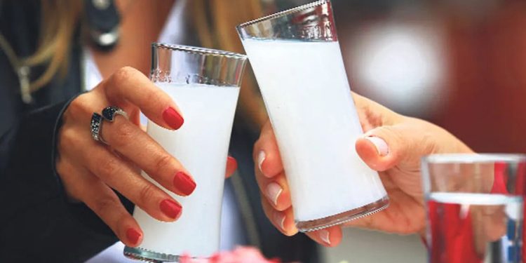 Rakı Tutkunları Dikkat! İşte Zamlı Yeni Rakı Fiyatları