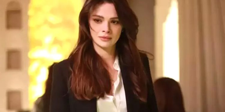 Aşk dolu kareler! İşte Uzak Şehir’in Alya’sı Sinem Ünsal’ın gerçek hayattaki sevgilisi