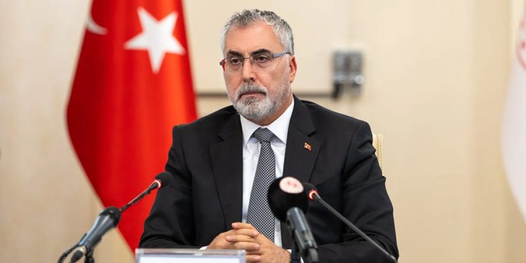 Bakan Işıkhan’dan ‘asgari ücrete ara zam’ ve ‘ev kadınlarına emeklilik’ açıklaması: İlk kez tarih verdi!