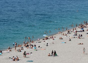 Bir sıcak bir serin! Önce 10 derece artacak, sonra serinleyecek!