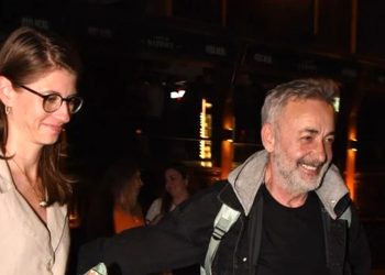 Mehmet Aslantuğ psikolog sevgilisi Canan Şahin ile aşka geldi