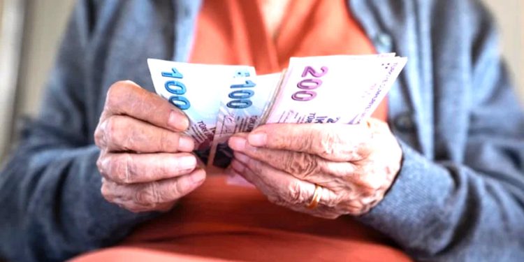 Emekli maaşı ve bayram ikramiyeleri için yeni tarih