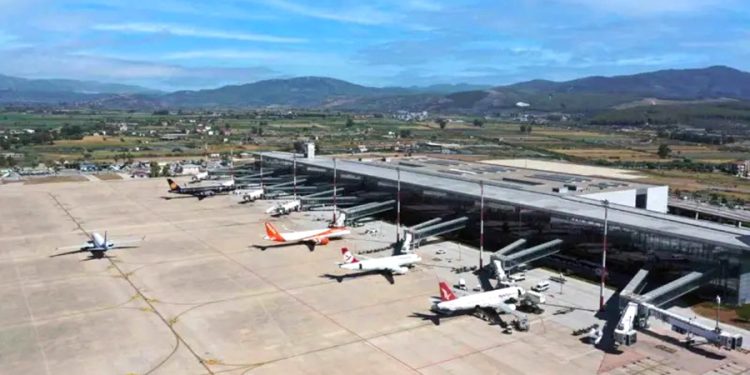 Milas-Bodrum Havalimanı Yılın İlk Dört Ayında Yarım Milyon Yolcuyu Aştı