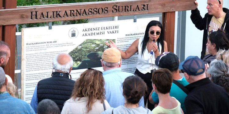 Myndos Kapısı ve Halikarnassos Surlarında, Tarihe Yolculuk Yapıldı