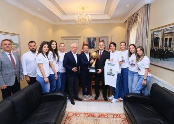 Yalıkavakspor, 5. Kupayla Protokol Ziyaretlerini Gerçekleştirdi