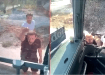 Turist dolu otobüse taşlı saldırı