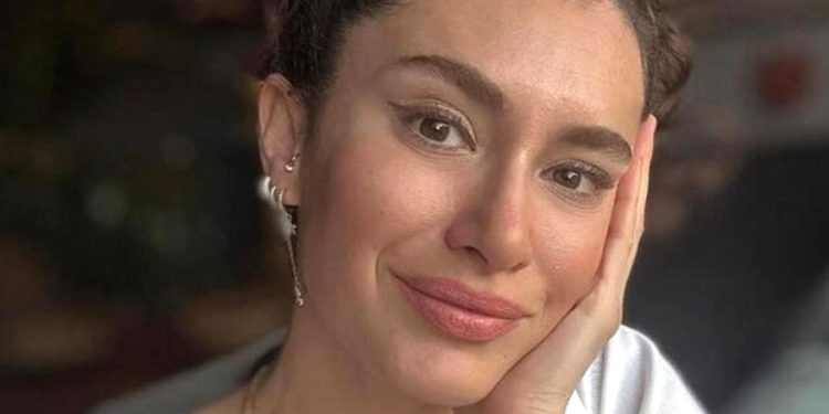 Hande Doğandemir, eski ilişkisine bittiği yerden devam ediyor