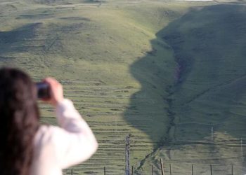 Ardahan’daki “Atatürk silüeti” bu yıl da oluşmaya başladı