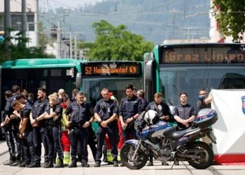 Eski okulunda katliam yaptı! Sınıflara ateş açtı, 10 kişiyi öldürdü