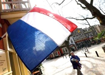 Hollanda’da siviller sınır kontrolü yapmaya başladı