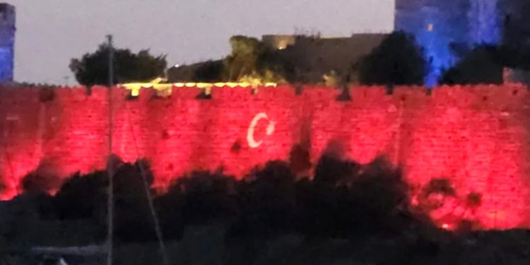 Bodrum Kalesi’nde jandarma için hayran bırakan manzara