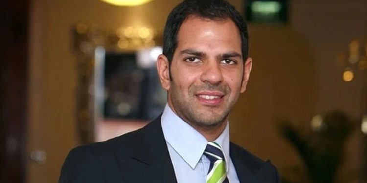 Milyarları vardı; bir küçük arıya yenik düştü