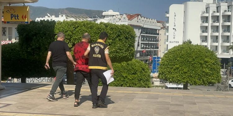 Kanserle ilgili 26 çalışma yürüten Türk doktor, evinde ölü bulundu