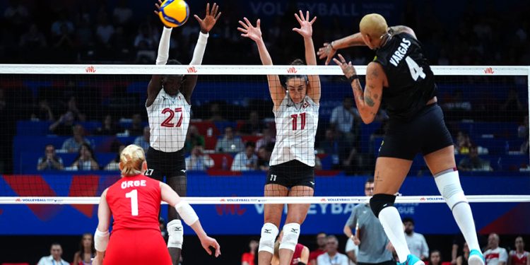 Sultanlar Kanadaya set vermediler & Maçta 6 Galibiyet