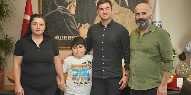 DMD Hastası Küçük Eymen Yaşamak İçin Destek Bekliyor