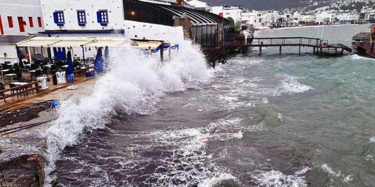 Meteorolojiden Bodrum-Marmaris arası denizde fırtına uyarısı