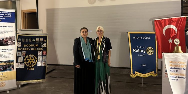 Bodrum Rotary Kulübü’nde Görev Değişimi
