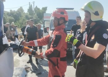 Milas-Söke Yolunda Feci Kaza: Dolmuşa Çarpan Mikser 1 Can Aldı, 13 Yaralı