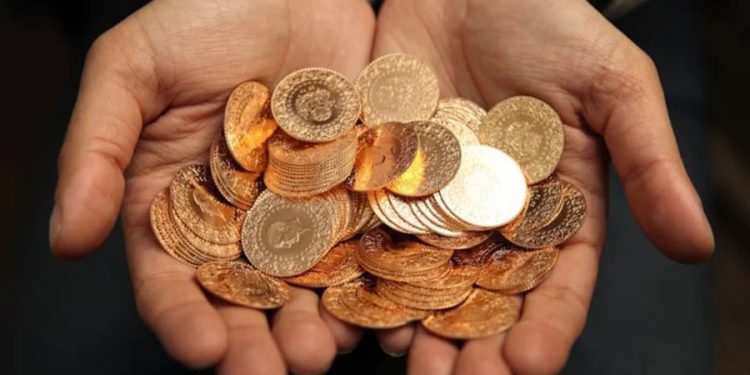 Altın tepe taklak oldu! Gram altın 2 saatte 30 lira kaybetti