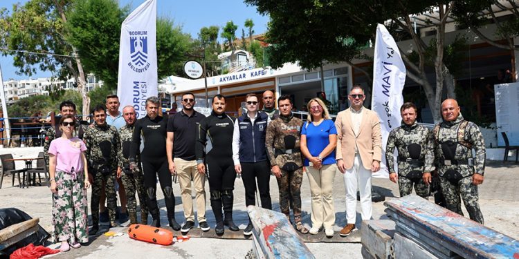 Akyarlar’da Deniz Dibi Temizliği