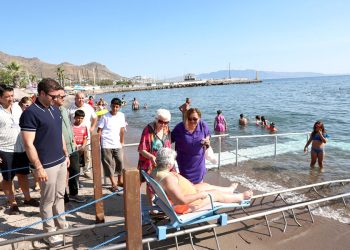 Turgutreis Halk Plajına Özel Gereksinimli Bireyler İçin Raylı Sistem
