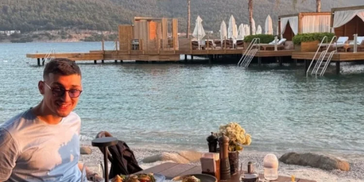Galatasaray’ın kalecisi Bodrum’da… Heyecan yaratan fotoğraf! Djordje Petrovic, Bodrum’da tatilde…