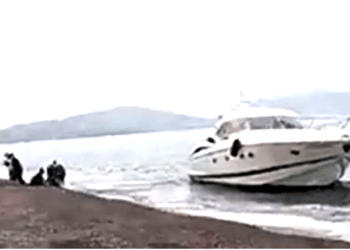 Bodrum ve Muğla kıyılarından İncirli adasına göçmen kaçıran iki Türk kaptana tarihi ceza 246 yıl hapis ve 2,5 milyon Euro para cezası verildi