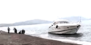 Bodrum ve Muğla kıyılarından İncirli adasına göçmen kaçıran iki Türk kaptana tarihi ceza 246 yıl hapis ve 2,5 milyon Euro para cezası verildi