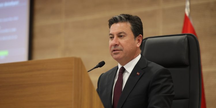 SARS Ekibi Bodrum’daki Yangına Ön Saflarda Müdahale Ediyor